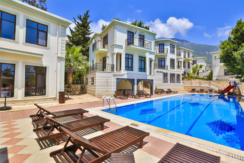 2+1 Ortak Havuzlu Villa